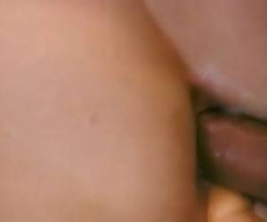 podczas gdy ona jest dildo w jej cipki ma seks whiteh sztywne kogut w jej anal