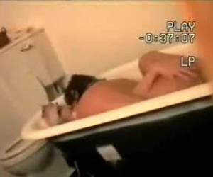 terkenal selebriti inggris di rumah film lesbian! abi titmuss dijelaskan