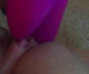 whiteh her feet masturbated them whiteh the vibrator in her wet pussy