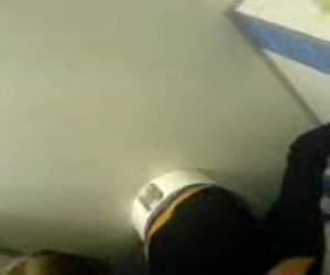 seks pada crapper! pasangan amatir fucks diamdiam di disko